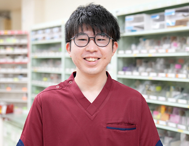 写真：薬剤師（2022年新卒入職）の顔写真