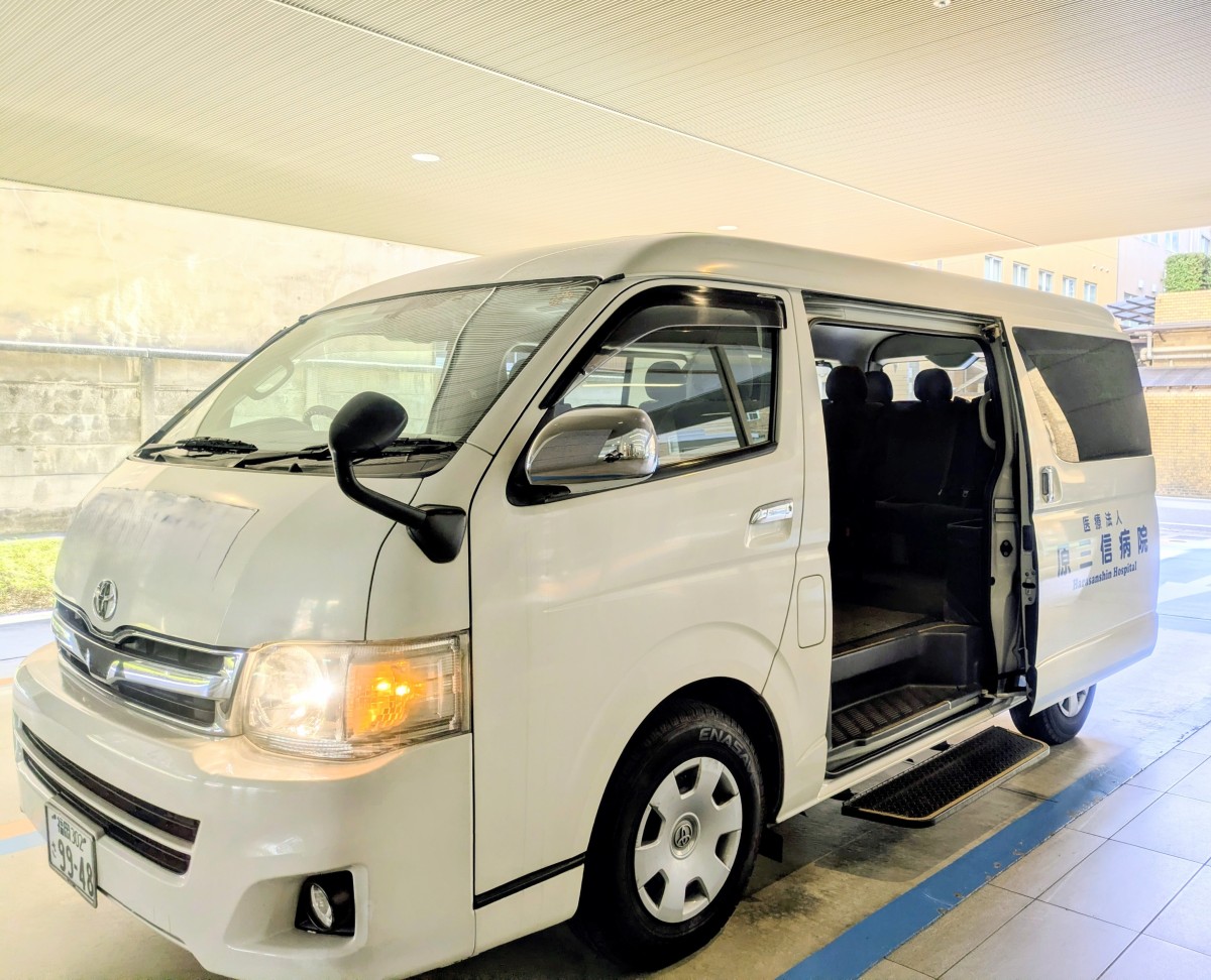 写真：呉服町腎クリニックバス