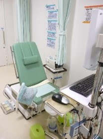 尿流動態専用の検査室の風景