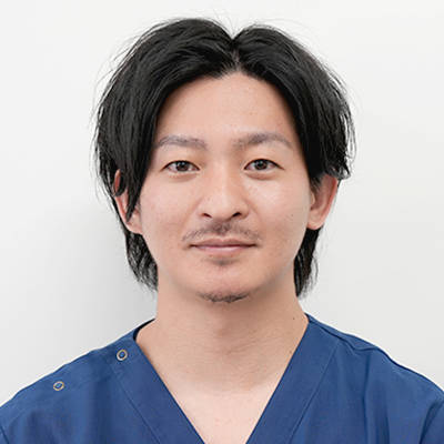 写真：歯科副医長の郷原　俊輔の顔写真