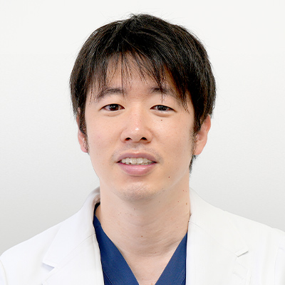 写真：消化管内科副医長の丸岡　諒平の顔写真